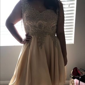 Worn once, no damage, great for special events